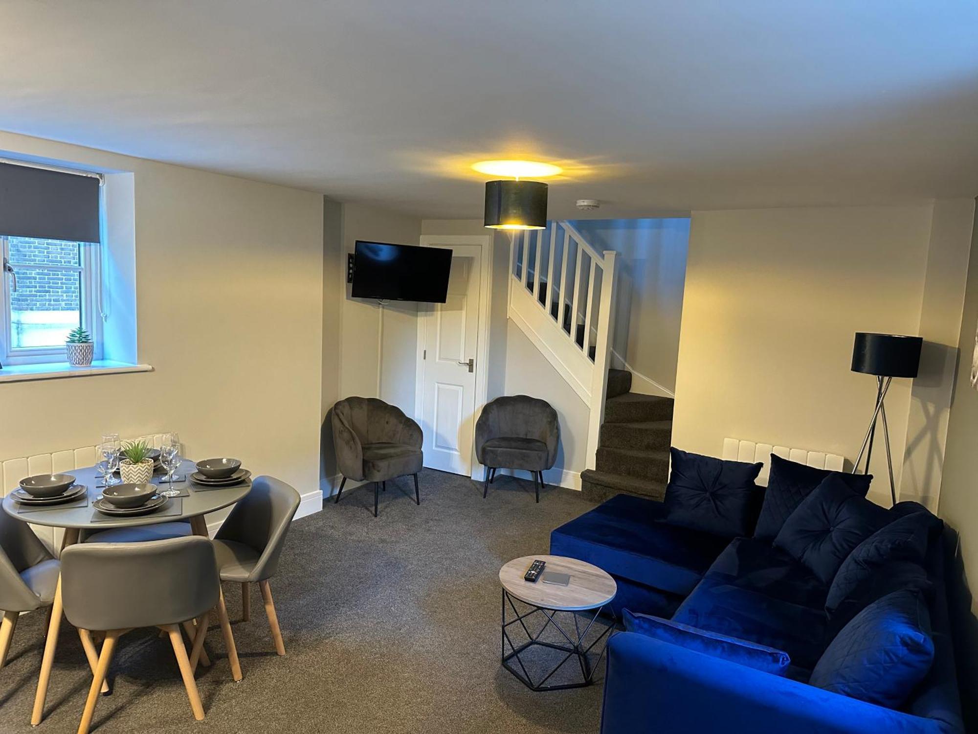 Maple House - 2 Bedroom House With Free Parking In Town By Shortstays4U King's Lynn Extérieur photo